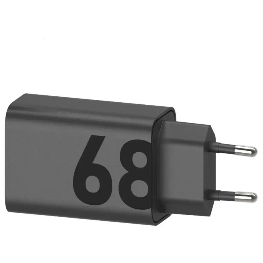 Motorola TurboPower travel charger | 68W | USB-C | with USB-C to USB-C cable included | black