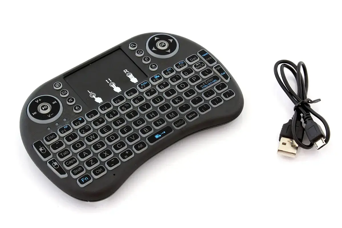 Fusion kompakta bezvadu tastatūra ar skārienpaliktni un 3 LED krāsām Android | iOS | TV | PC