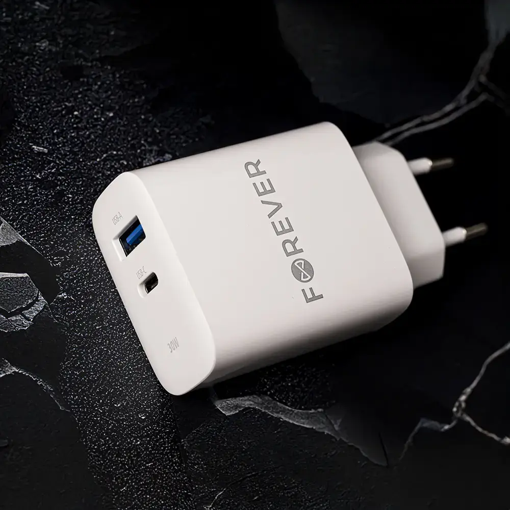 Forever TC-07-30AC travel charger | 30W | PD, QC | USB-C, USB-A | with USB-C to USB-C cable included | white